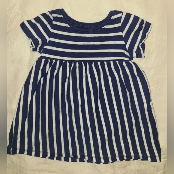 Baby dresses (3-6 months) - Picture 11 of 16